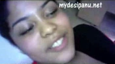 Delhi gorgeous college girl fucked by lover in car mms