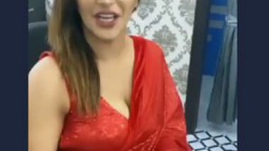 Hot bhabhi cleavage show best adult free image